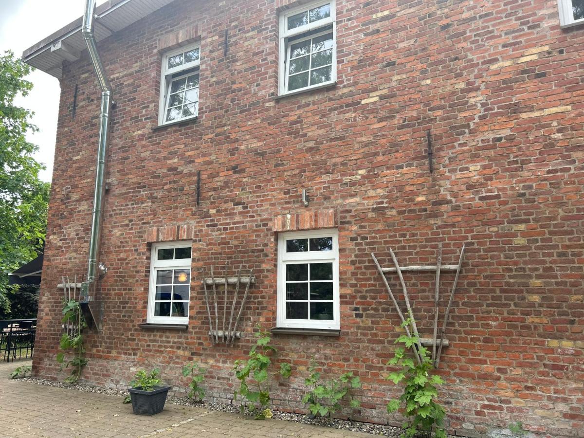 Hôtel Baumzelt Rogerson à Altefähr Extérieur photo